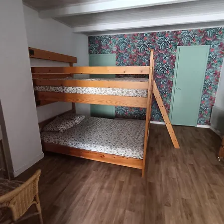 Les Maisons de Gaia chambres privées climatisées avec salle de bains privatives Pensión Tuchan
