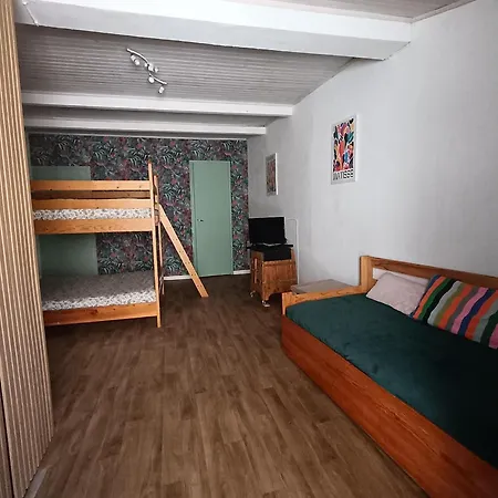 Pensión Les Maisons de Gaia chambres privées climatisées avec salle de bains privatives