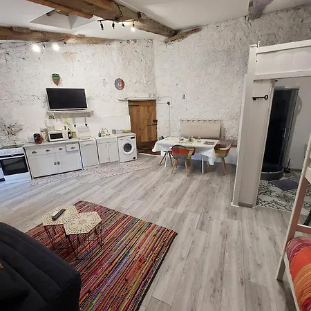 Les Maisons de Gaia chambres privées climatisées avec salle de bains privatives 3* Tuchan